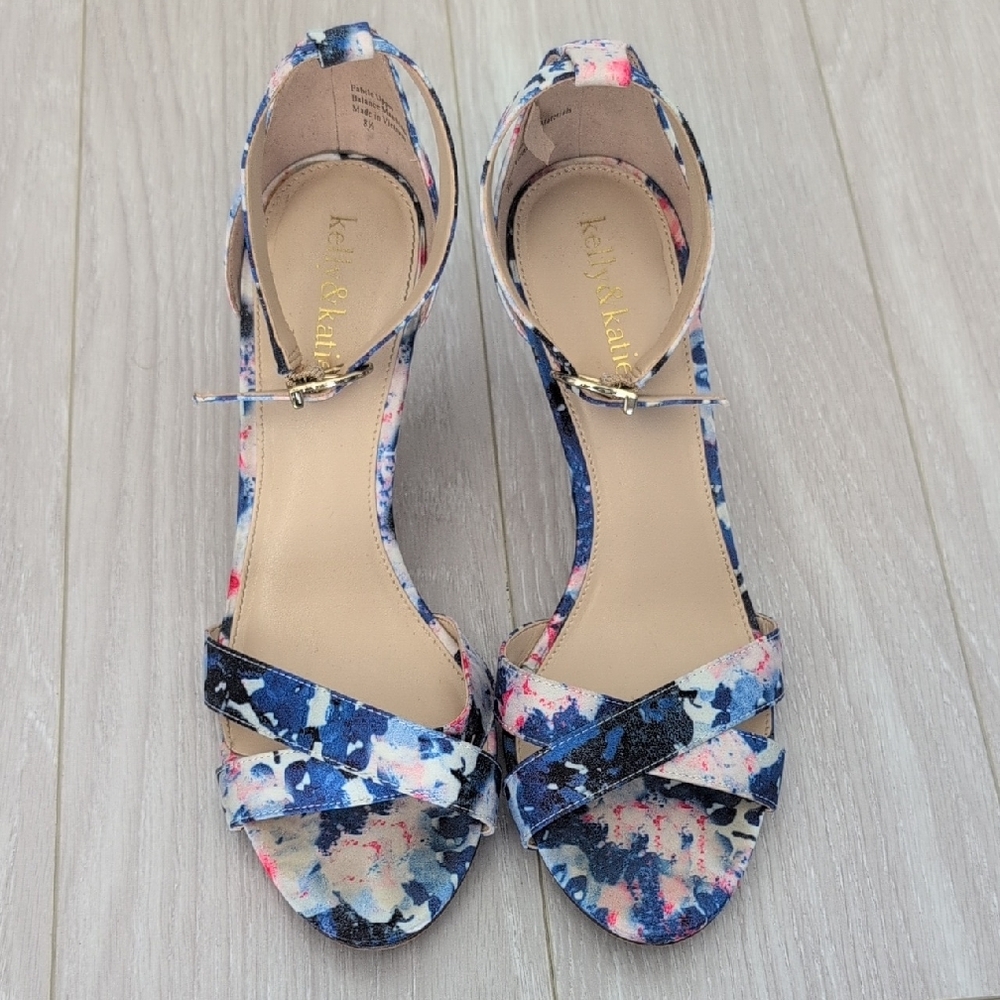 Kelly & Katie Women's Multicolor Sandals